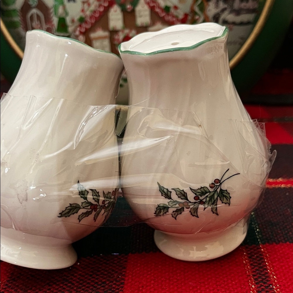 Nikko Ceramics White and Green Holly Salt and Pepper Shakers